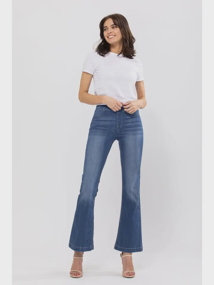 Mid Rise Petite Flare Jegging