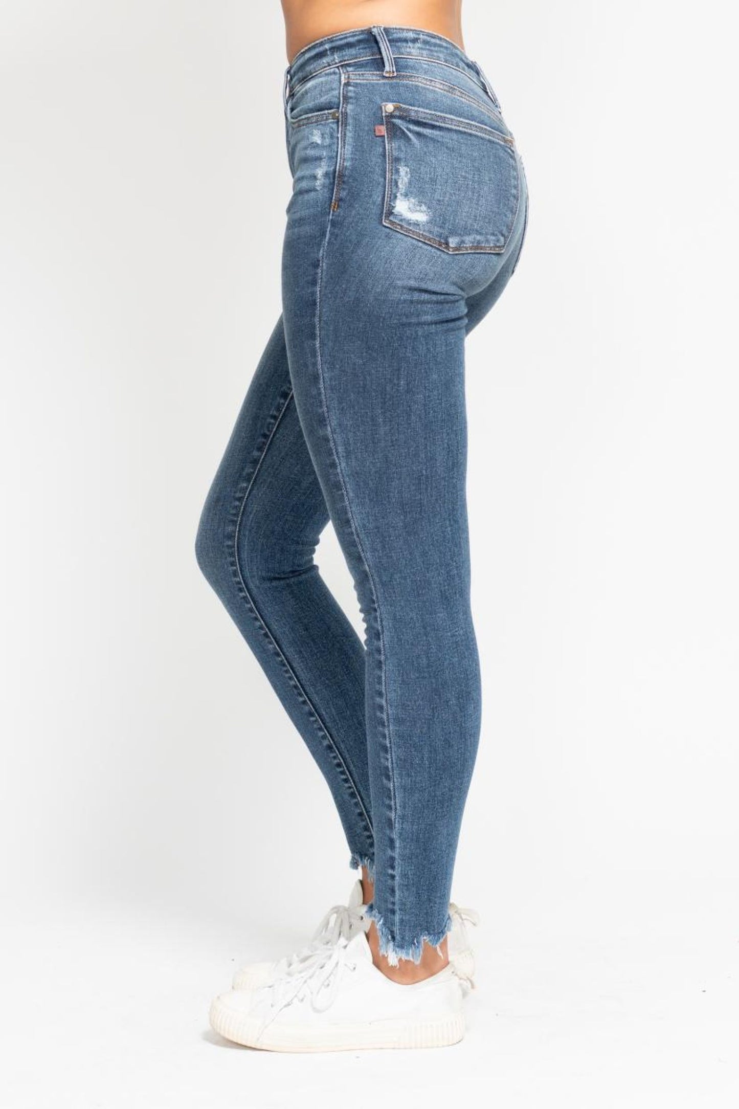 HW Skinny Shark Bite Hem Jeans