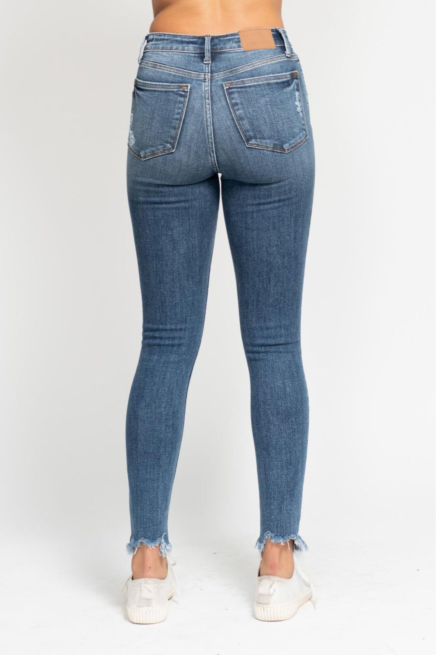 HW Skinny Shark Bite Hem Jeans