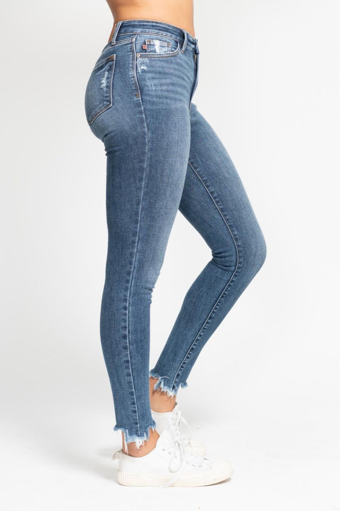 HW Skinny Shark Bite Hem Jeans