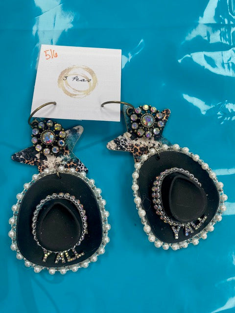 $25 3 Peas Fall Earrings