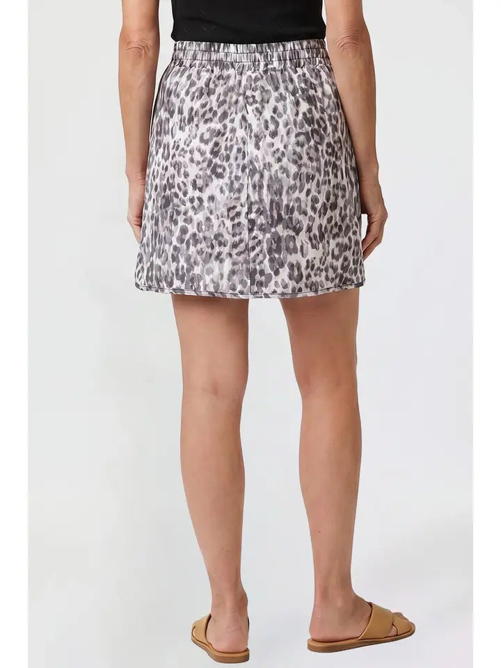 Dolphin Hem Skort