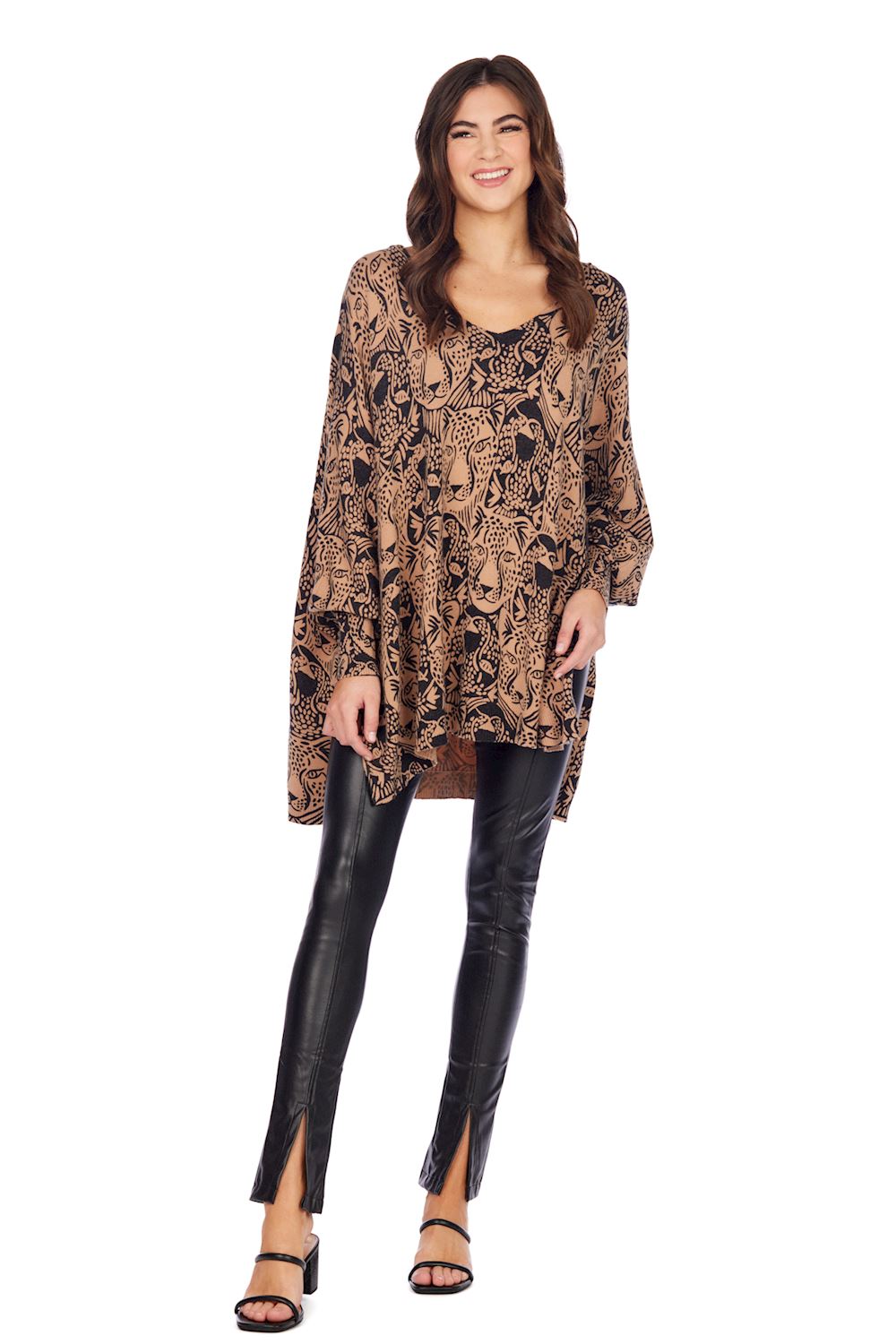 Paxton Cougar print Light weight sweater