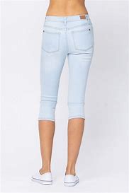 Ultra-Light Mid-Rise Capri